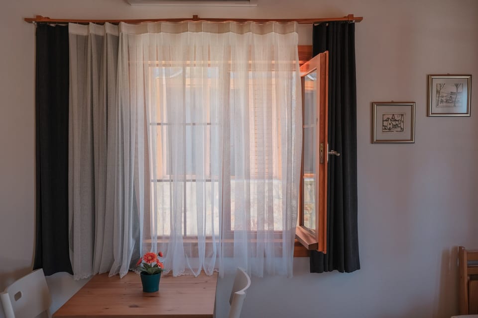 Classic Bungalow, 1 Bedroom, Kitchenette, Slope side | Premium bedding, memory foam beds, desk, iron/ironing board