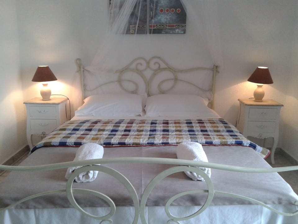 Egyptian cotton sheets, premium bedding, memory foam beds