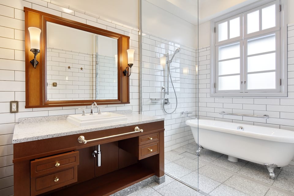 Deluxe Twin A - Main Wing, Non Smoking, Nara Park Side | Bathroom | Combined shower/tub, deep soaking tub, free toiletries, hair dryer
