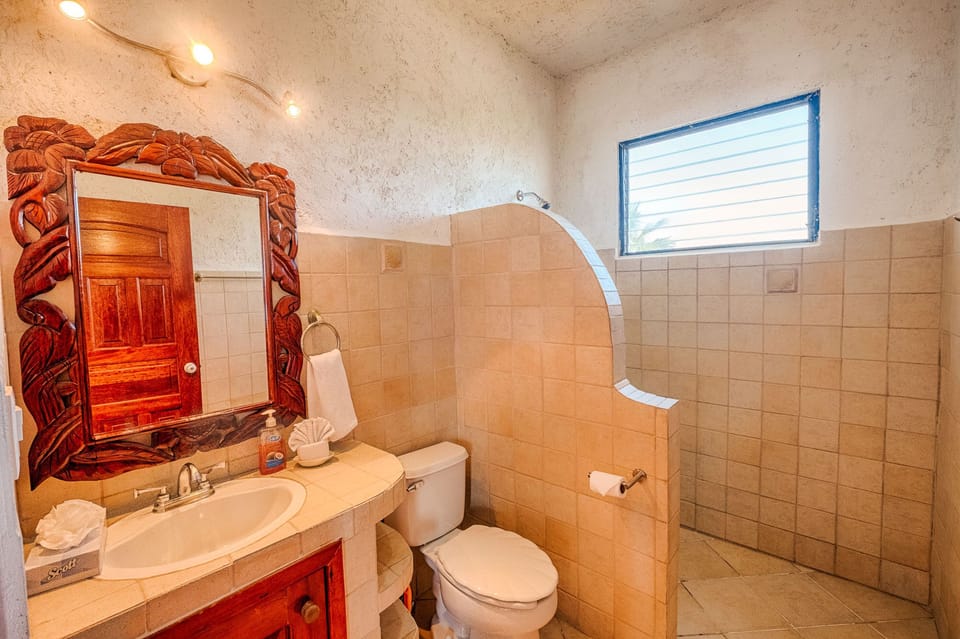 Master bathroom - La Iguana condo 8, 2 bedroom Akumal Mexico vacation rental