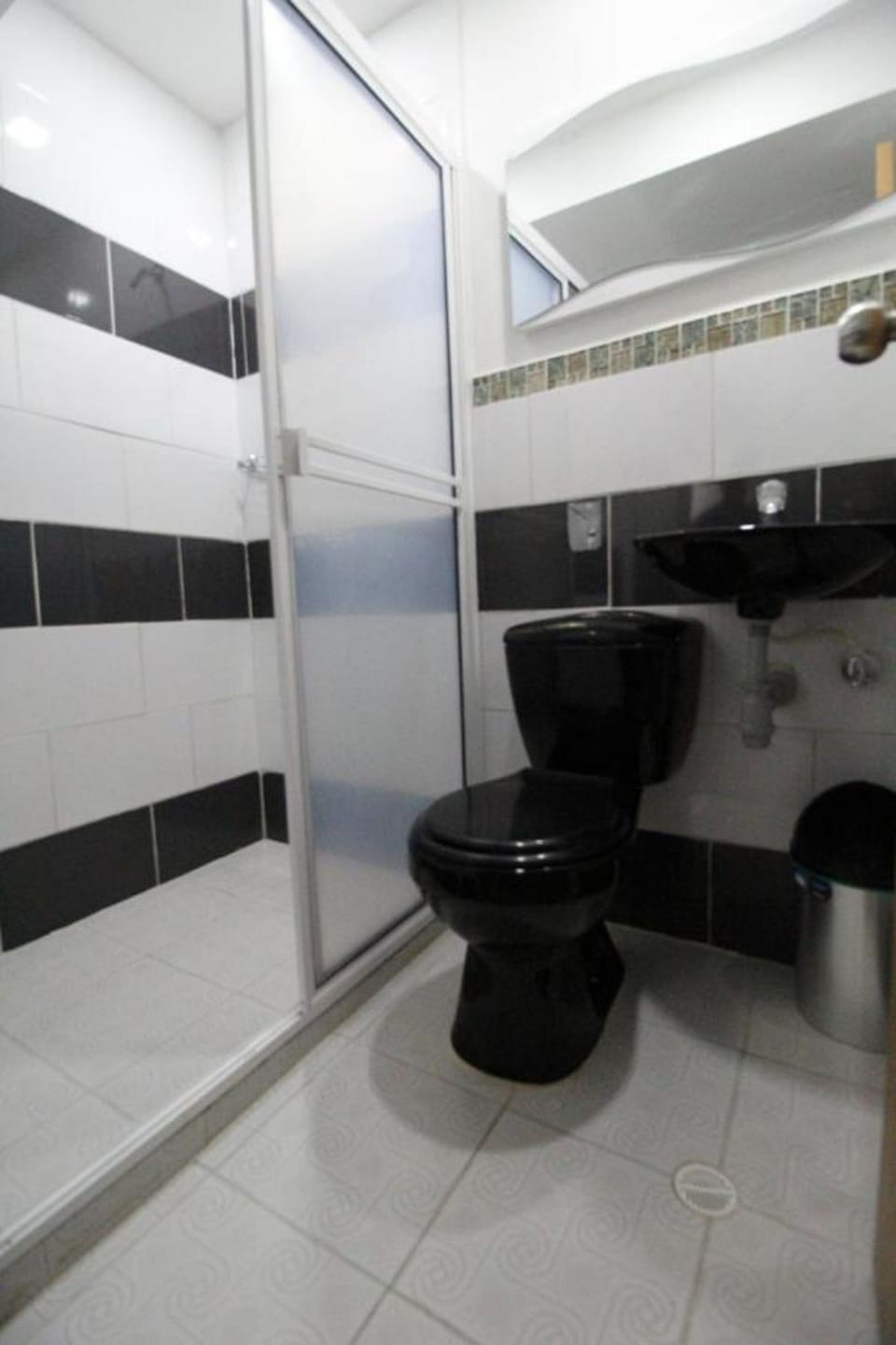 Shower, rainfall showerhead, towels