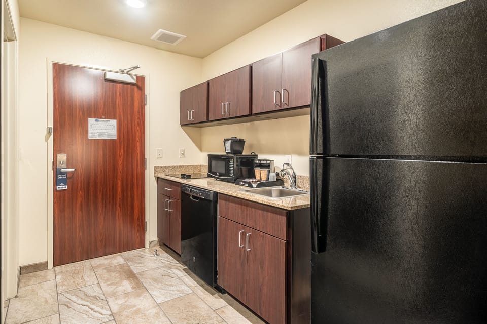 Microwave, coffee/tea maker