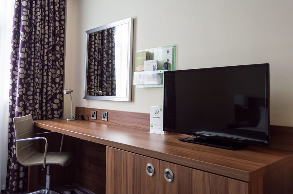 Desk, iron/ironing board, free cribs/infant beds, free WiFi
