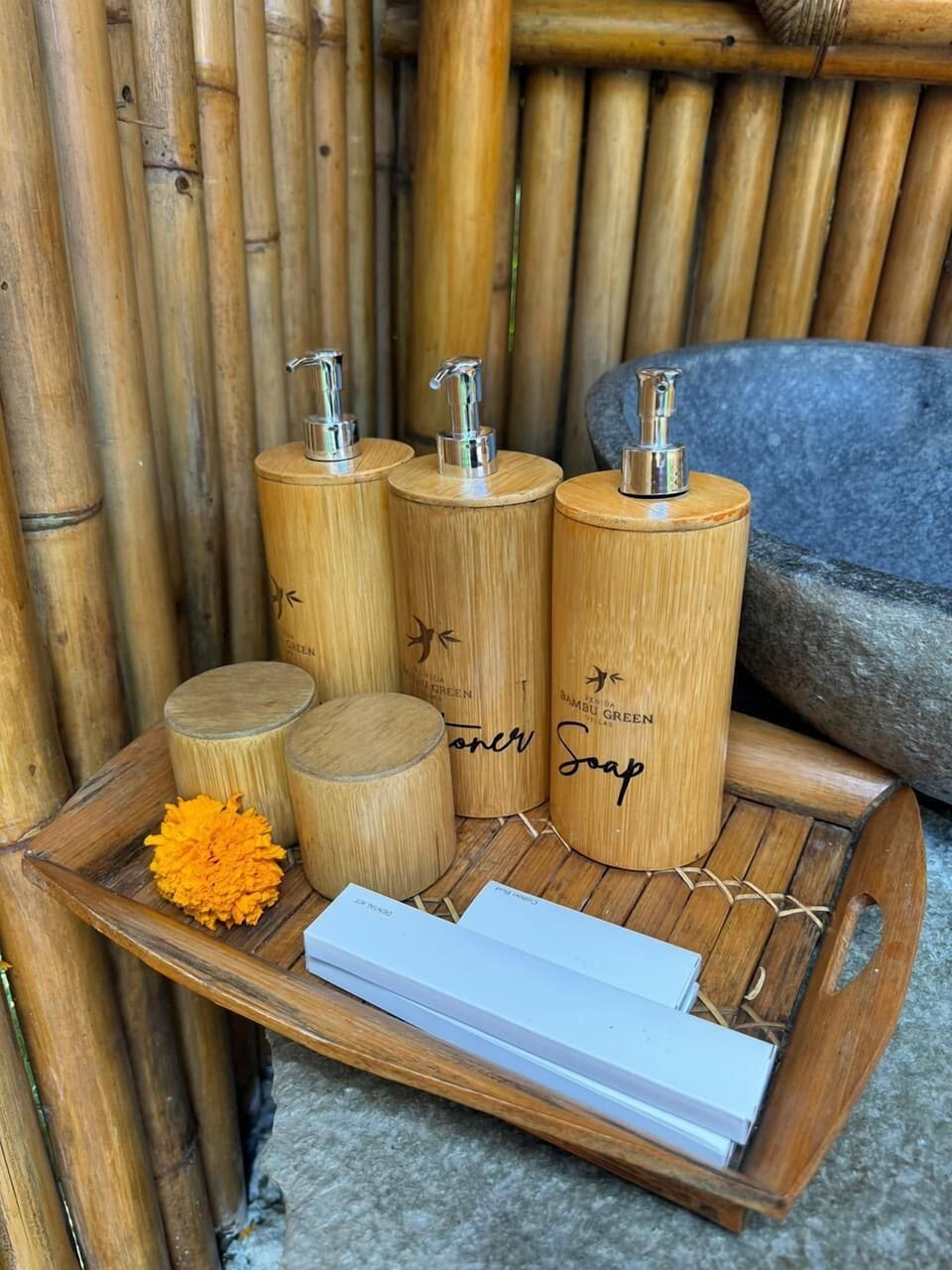 Panoramic Tree House | Bathroom | Shower, hair dryer, towels, soap