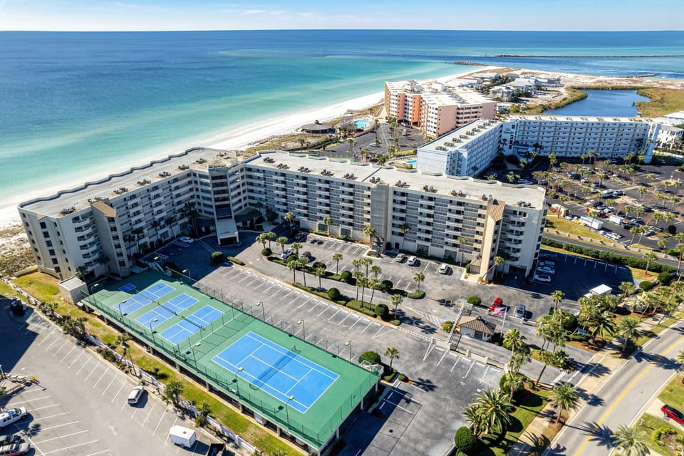 Inlet Reef 301 is an absolutely stunning 3 BR - completely remodeled Gulf Front by RedAwning Apartment in Destin