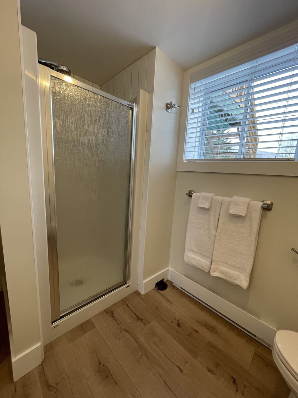 Comfort Condo | Bathroom | Shower, free toiletries, towels, soap