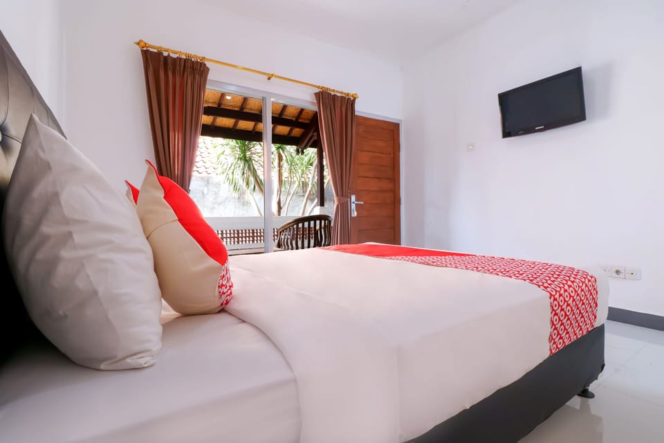 Deluxe Double Room | Desk, free WiFi, bed sheets