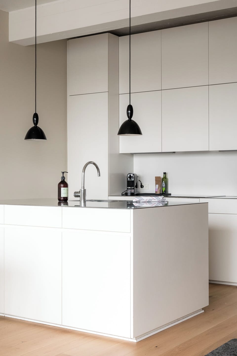 2 bedroom spacious apartment for 6 | Private kitchen | Full-size fridge, microwave, oven, stovetop