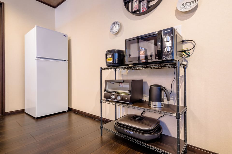Villa, 5 Bedrooms | Private kitchenette | Fridge, microwave, stovetop, electric kettle