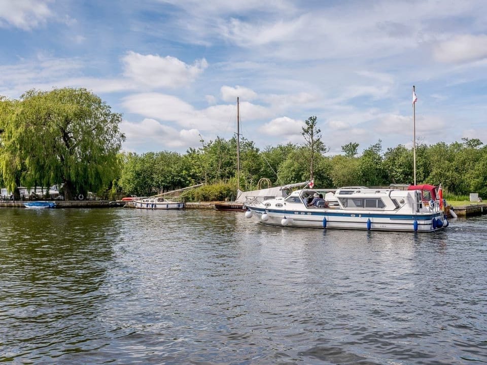 Kingfisher Lodge House in Broadland District