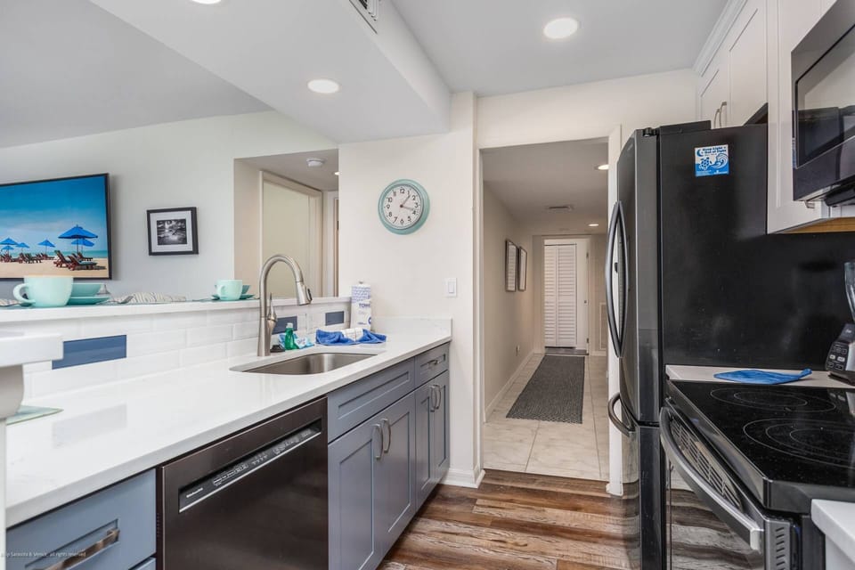 Samsung stainless,  modern appliances to cook in-house when you prefer.....