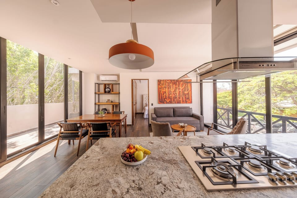Luxury Studio Suite | Private kitchen | Espresso maker