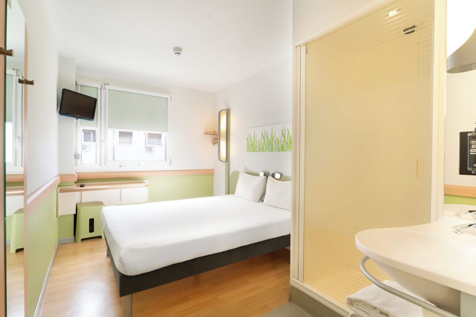 Room, 1 Double Bed | Soundproofing, free WiFi