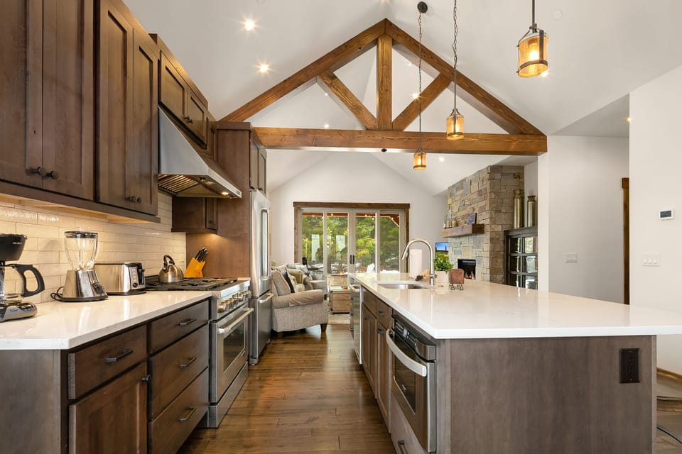 Pine Breeze: - Fully stocked kitchen with a large center island.