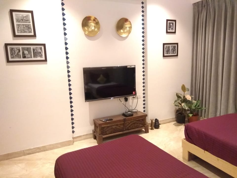 3 BHK Luxury Serviced Apartment | 3 bedrooms, free WiFi