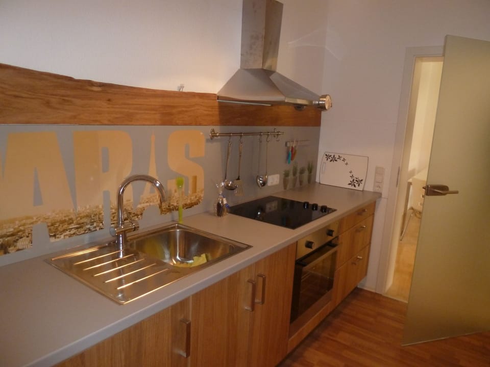 Apartment | Private kitchen | Full-size fridge, oven, stovetop, coffee/tea maker