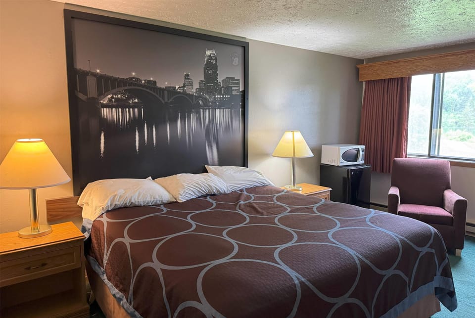 Desk, blackout drapes, free WiFi, bed sheets