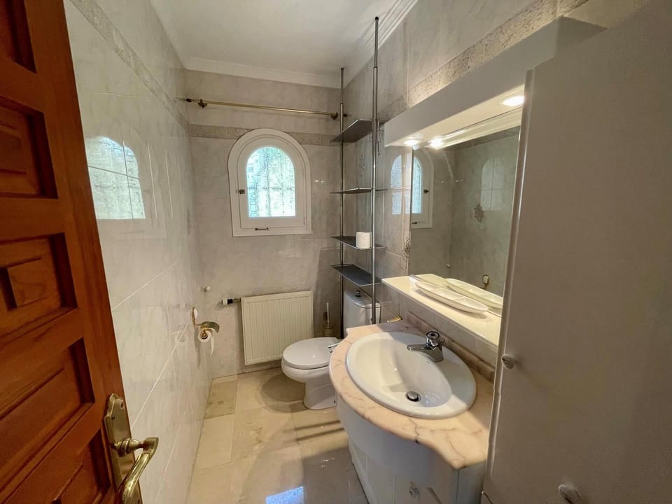 Guest restroom