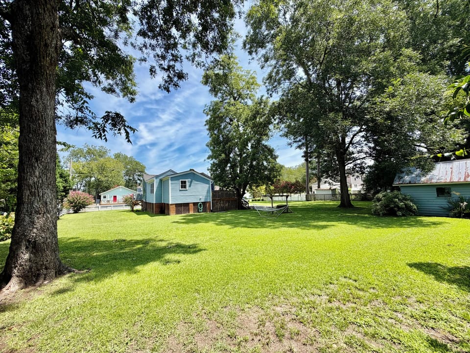 One of our guests’ favorite features! Huge yard for your furry friends