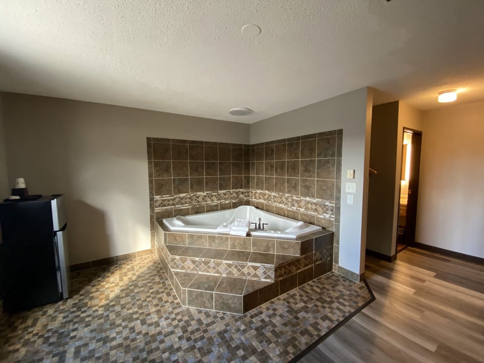 Desk, iron/ironing board, free cribs/infant beds, rollaway beds