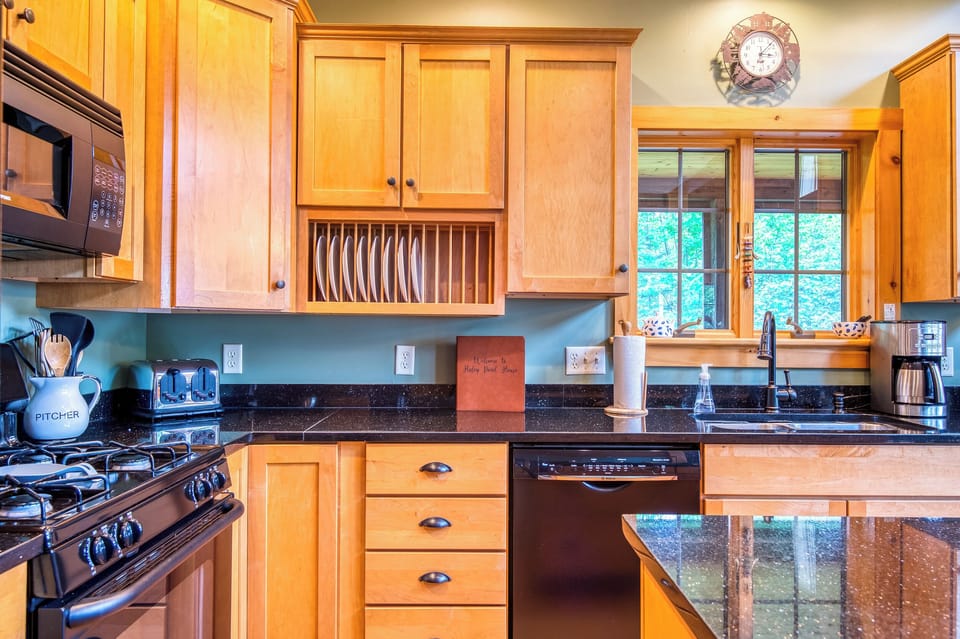 Fully Applianced Kitchen