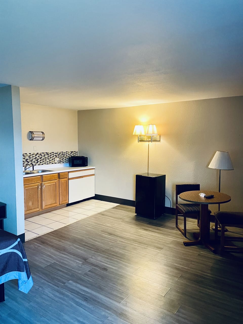 Efficiency, 2 Double Beds XL, Non Smoking | Desk, laptop workspace, iron/ironing board, free cribs/infant beds