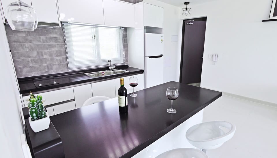 B Two Room Spa (Spa 20,000 KRW per room, Pay on site - Americano for 2) | Private kitchenette | Fridge, microwave, stovetop, electric kettle