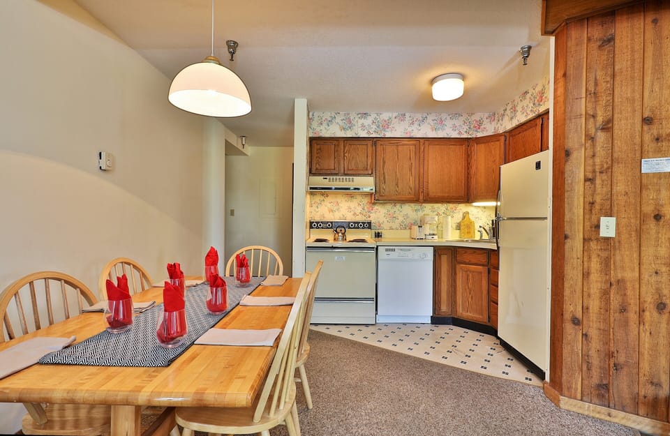 fully equipped kitchen