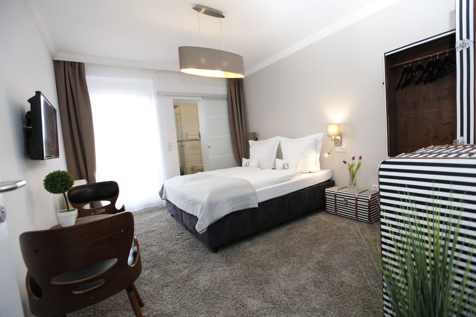 Comfort Double Room | Premium bedding, individually decorated, individually furnished