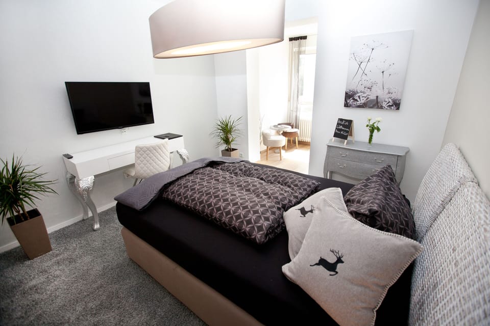 Comfort Single Room | Premium bedding, individually decorated, individually furnished