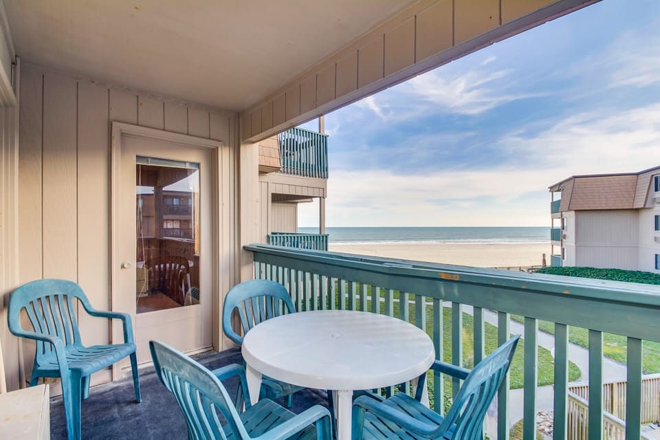 Private Ocean View Balcony