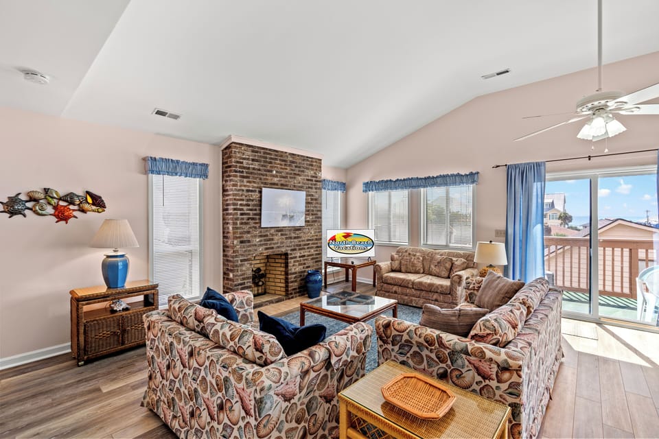 2nd Floor Living Room