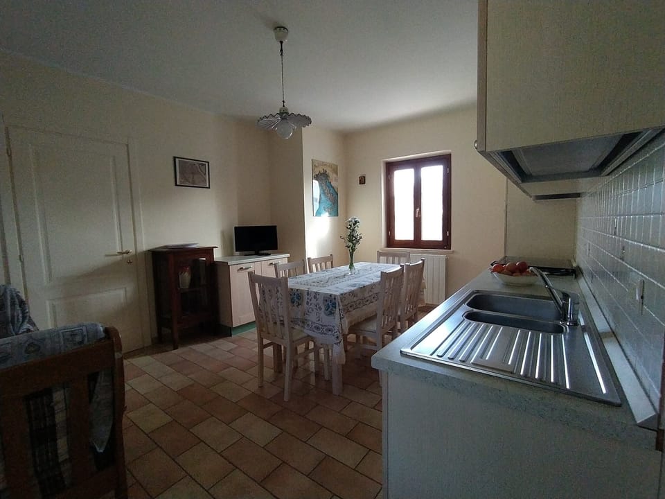 Apartment, 3 Bedrooms, Terrace, Vineyard View (Victoria) | Private kitchen | Full-size fridge, oven, stovetop, dishwasher