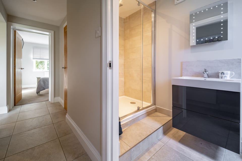 Ground floor: Shower room