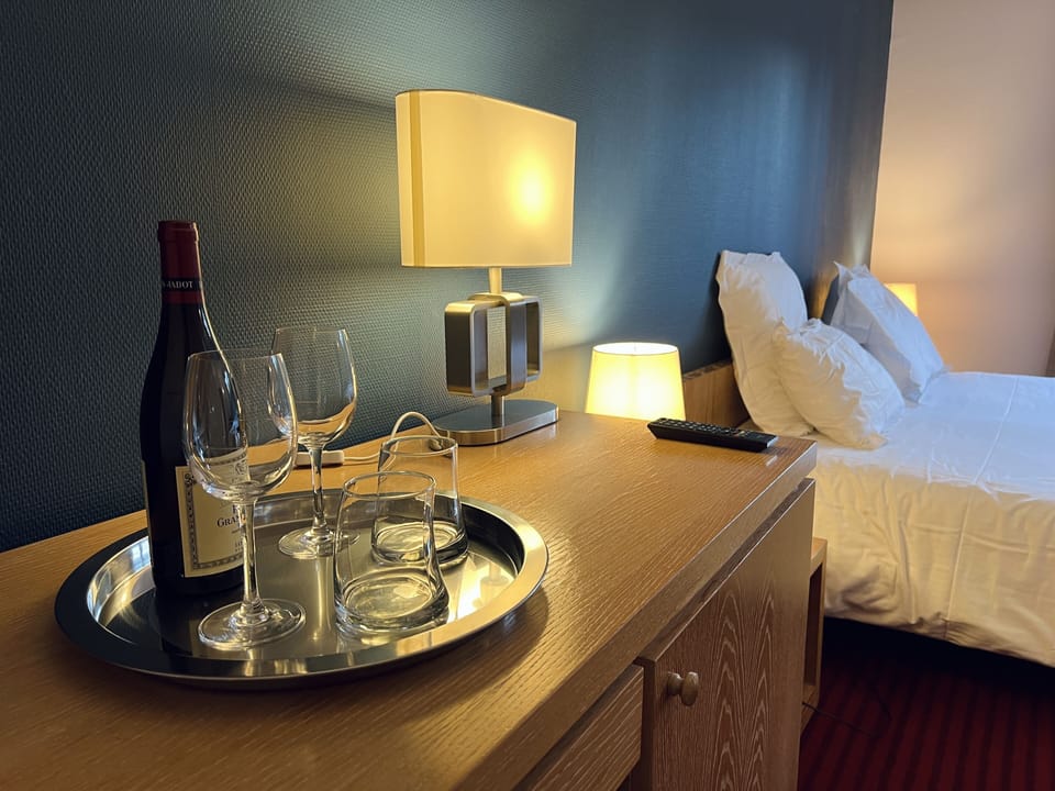 Superior Double Room, 1 Queen Bed, Non Smoking | Desk, blackout drapes, soundproofing, free WiFi