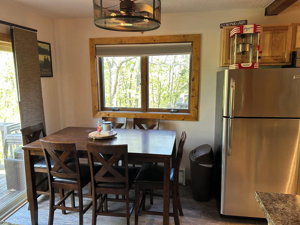 Dining room table