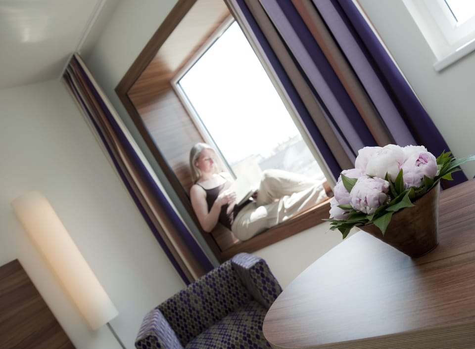 Business Double Room Single Use | In-room dining
