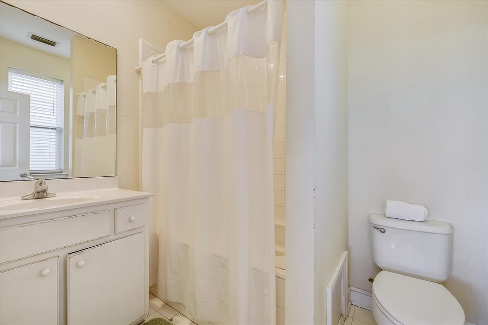 1st Floor Bathroom