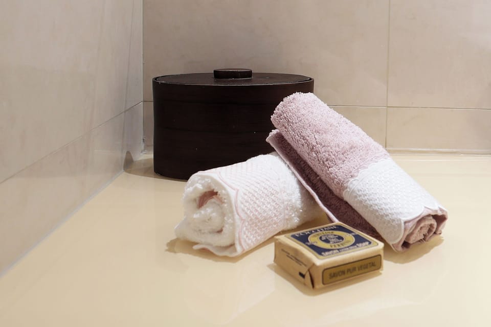 Bathroom amenities