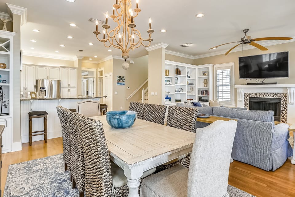 House, 4 Bedrooms | Dining