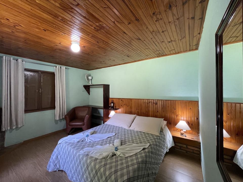 Double Room | Minibar, blackout drapes, free WiFi, bed sheets