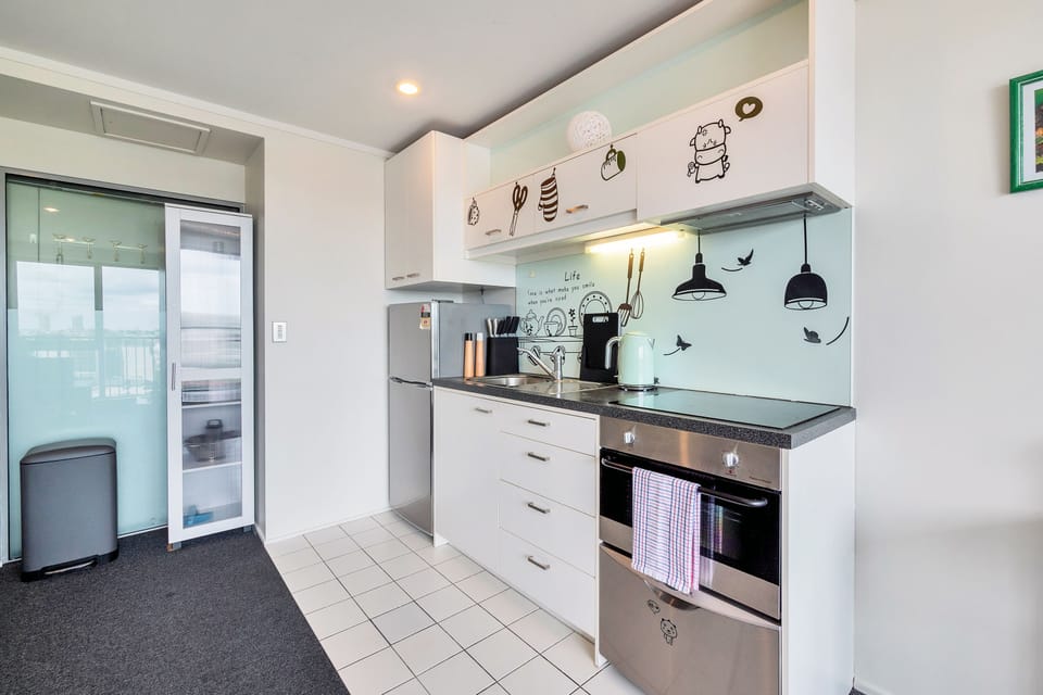 Apartment | Private kitchen | Full-size fridge, microwave, oven, stovetop
