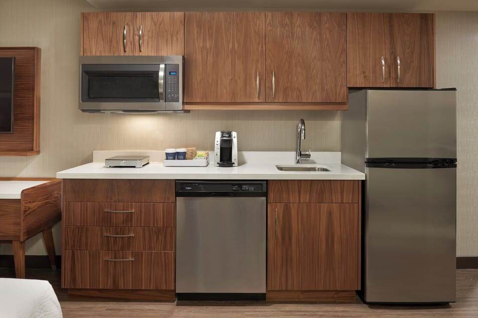 Down comforters, in-room safe, desk, laptop workspace