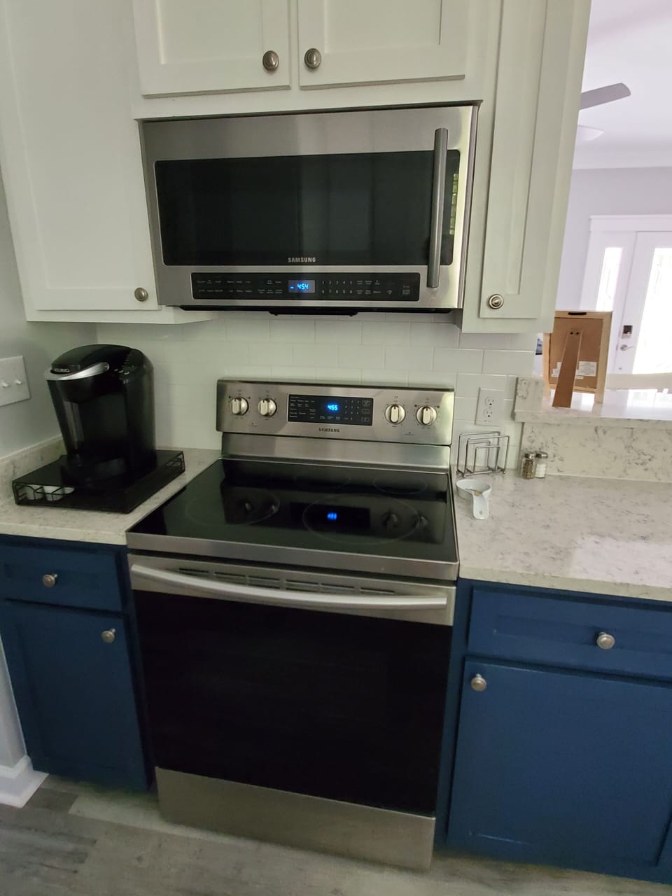 New Glass Top Samsung Stove and Microwave 