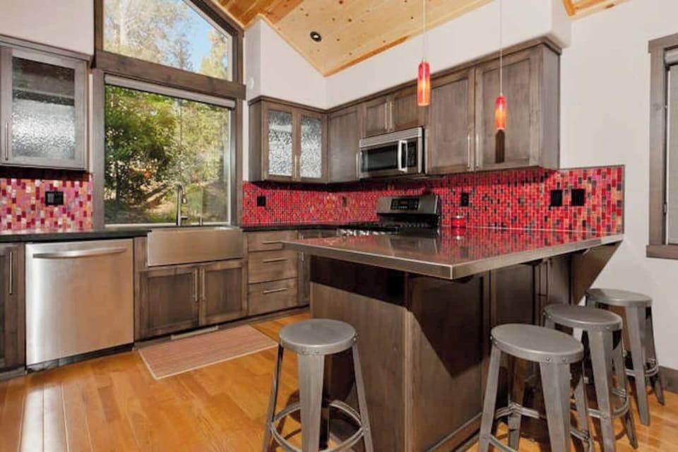 Large Open Concept Kitchen