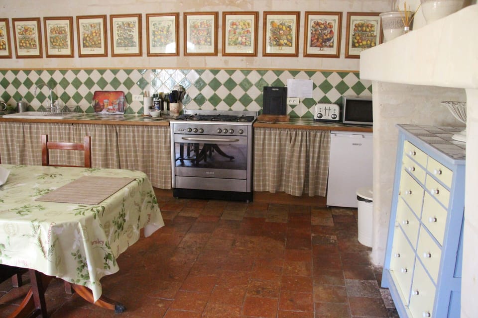 Spacious kitchen diner.