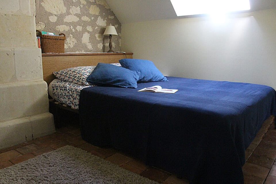 Twin bedroom, double bed.