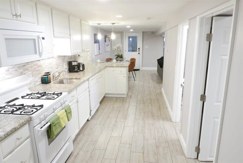 Galley style kitchen is perfect for those hoping to eat in during their stay
