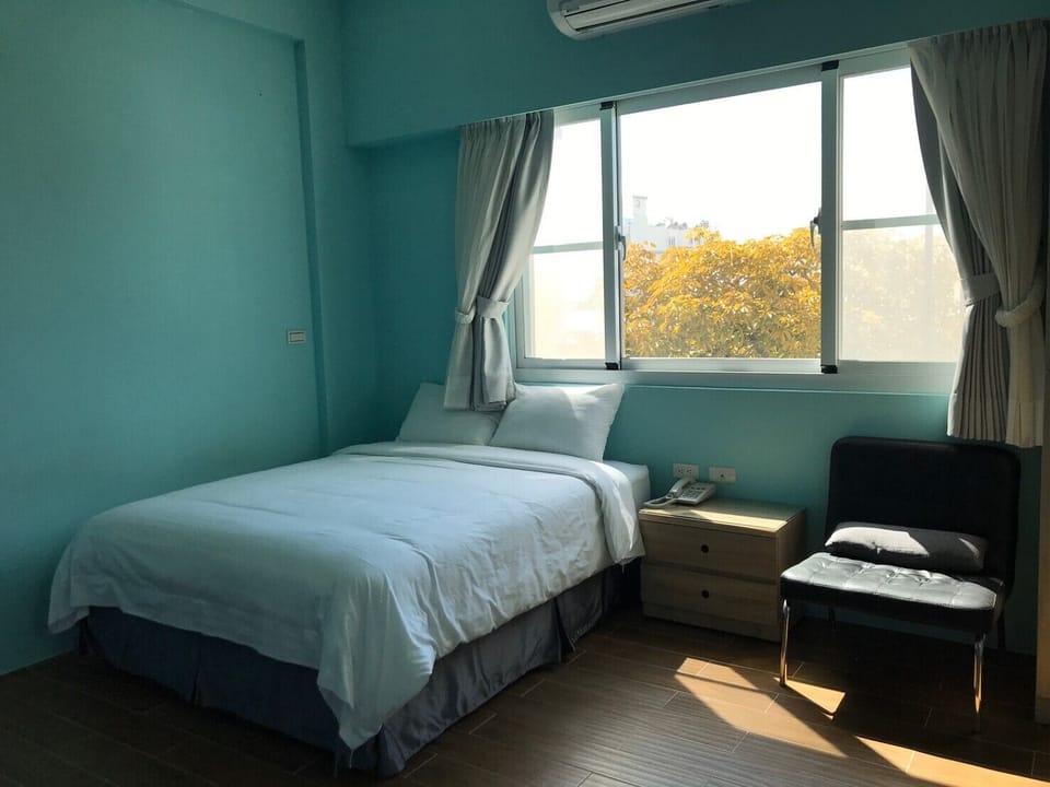 Basic Double Room | Individually decorated, individually furnished, desk, soundproofing