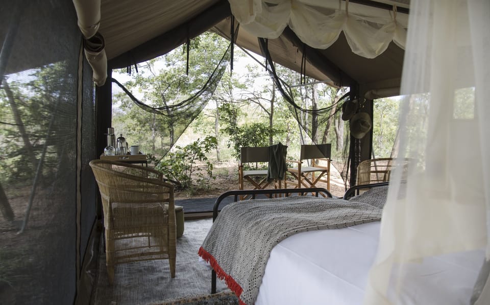 Individually furnished, bed sheets